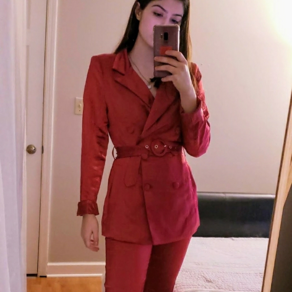 Pink satin blazer with circle belt